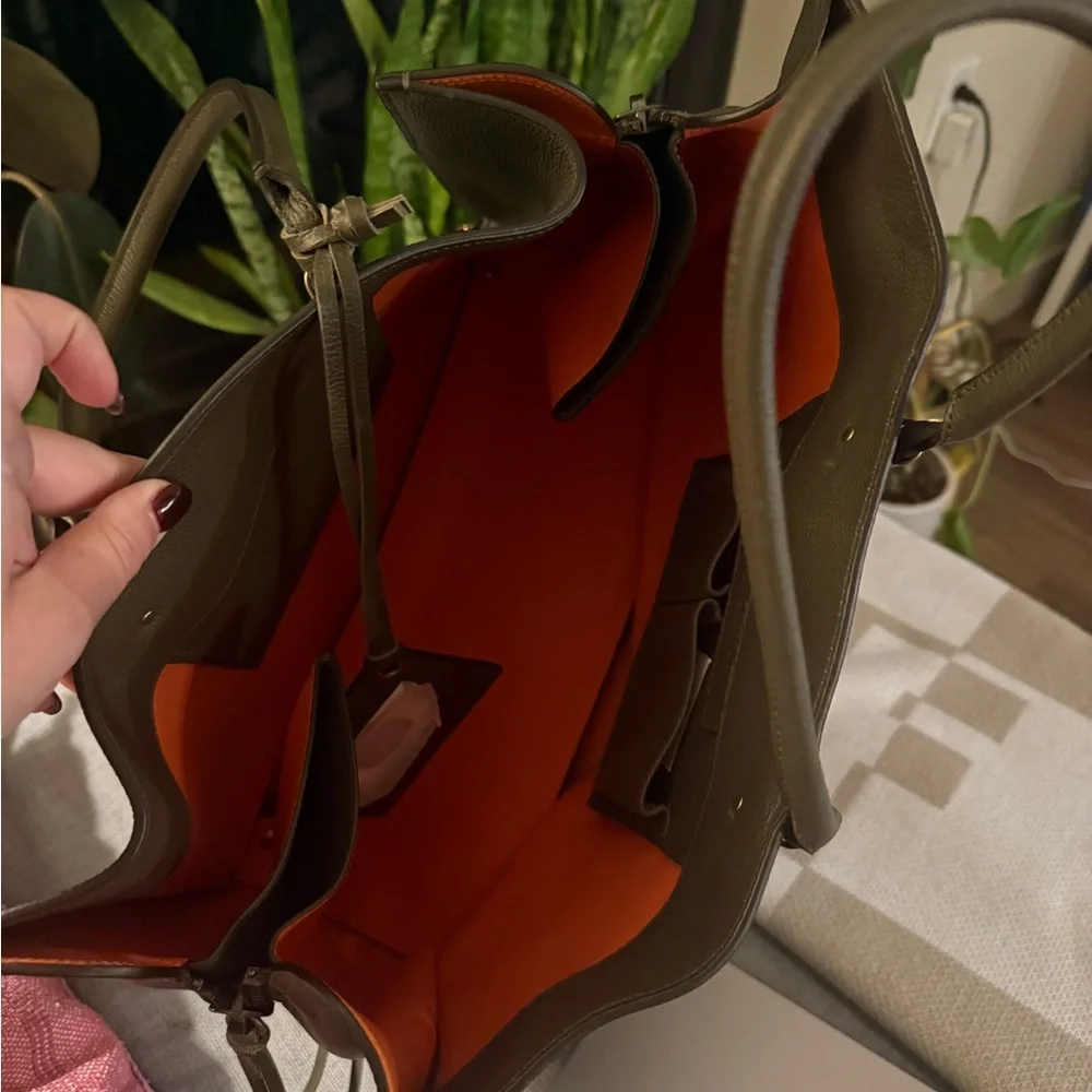NWT- Authentic Balenciaga Tote Bag- Papier A4- Never used! Nordstrom purchase - Picture 3 of 12